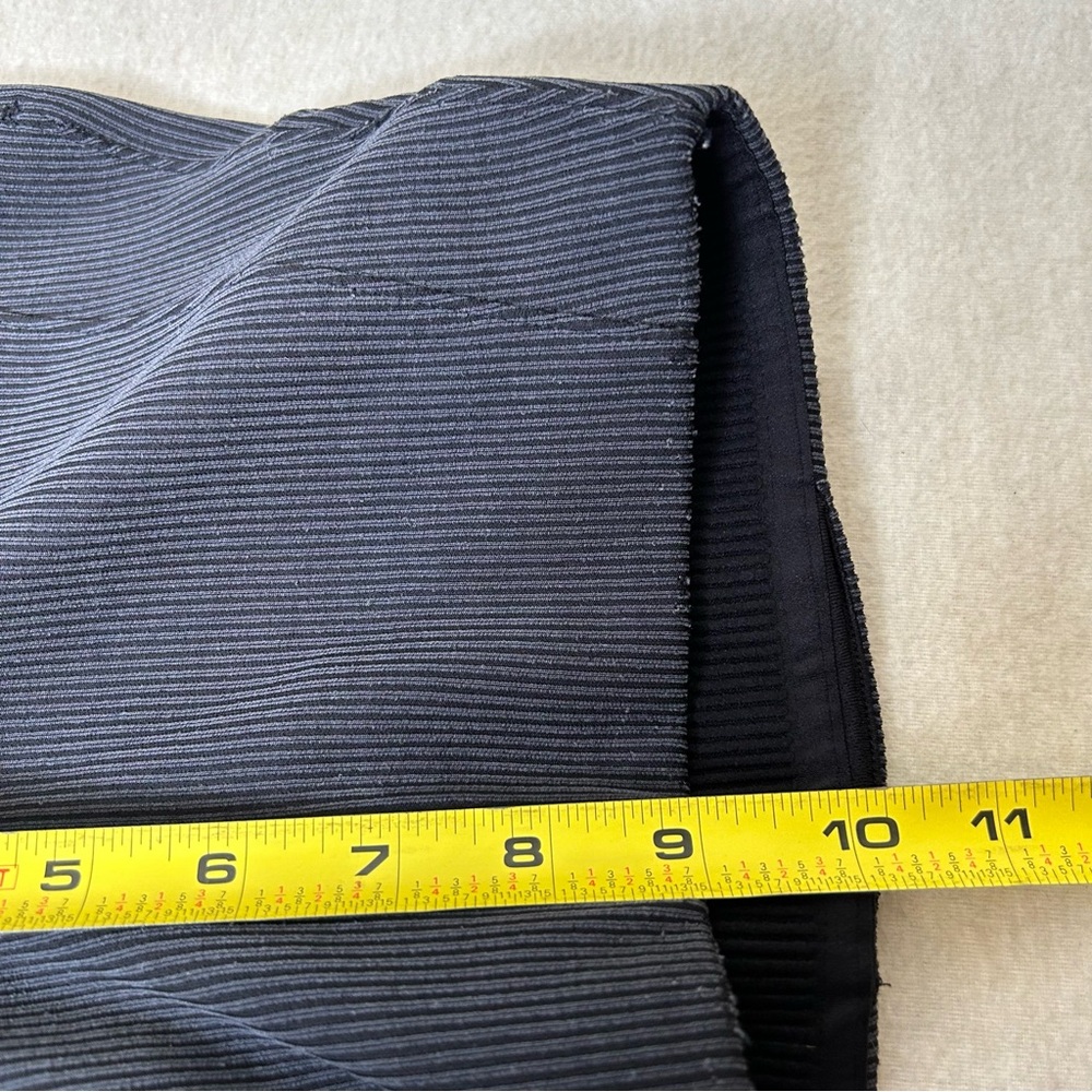 Lululemon Brushed Softstreme Ribbed zip‎ flared pant 32.5” black size 0 - Picture 11 of 12